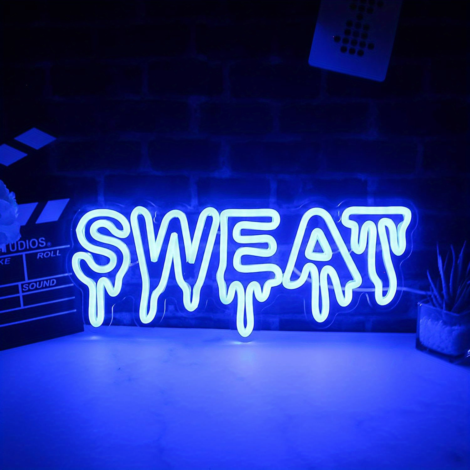 Sweat Blue Dripping LED Neon S - Home Zone Gym 评论和价格